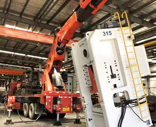 铺前镇提升工作效率，选择优质折臂吊租赁服务