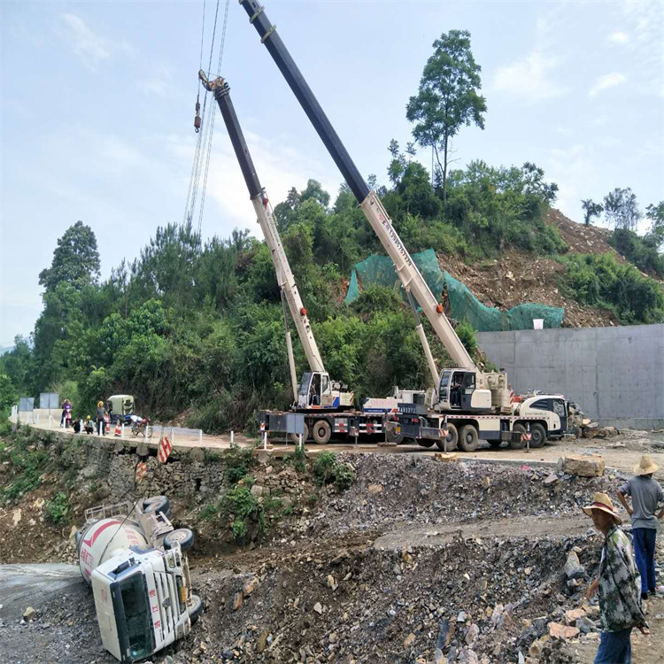 铺前镇汽车掉沟里叫吊车救援要多少钱