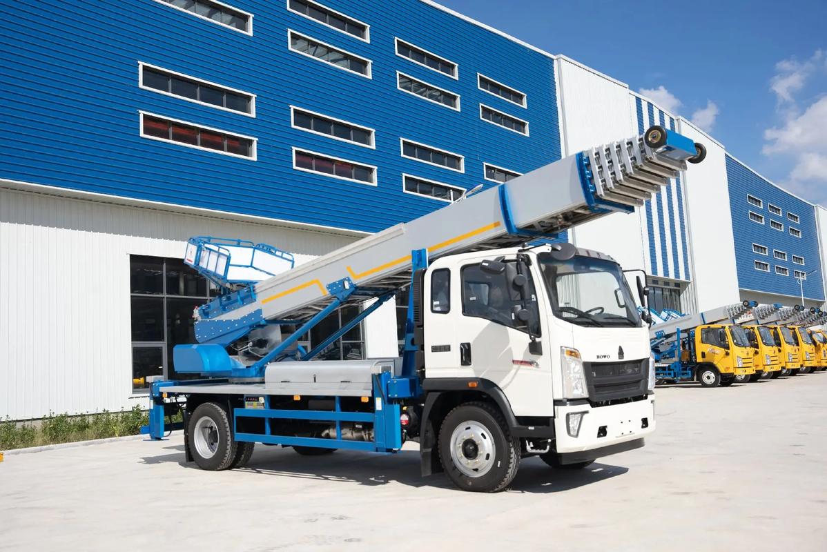 铺前镇出租云梯车高空作业车 建筑垃圾搬运