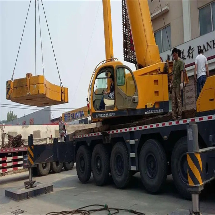 铺前镇当地吊车出租|机器吊装|75吨|工厂搬迁服务